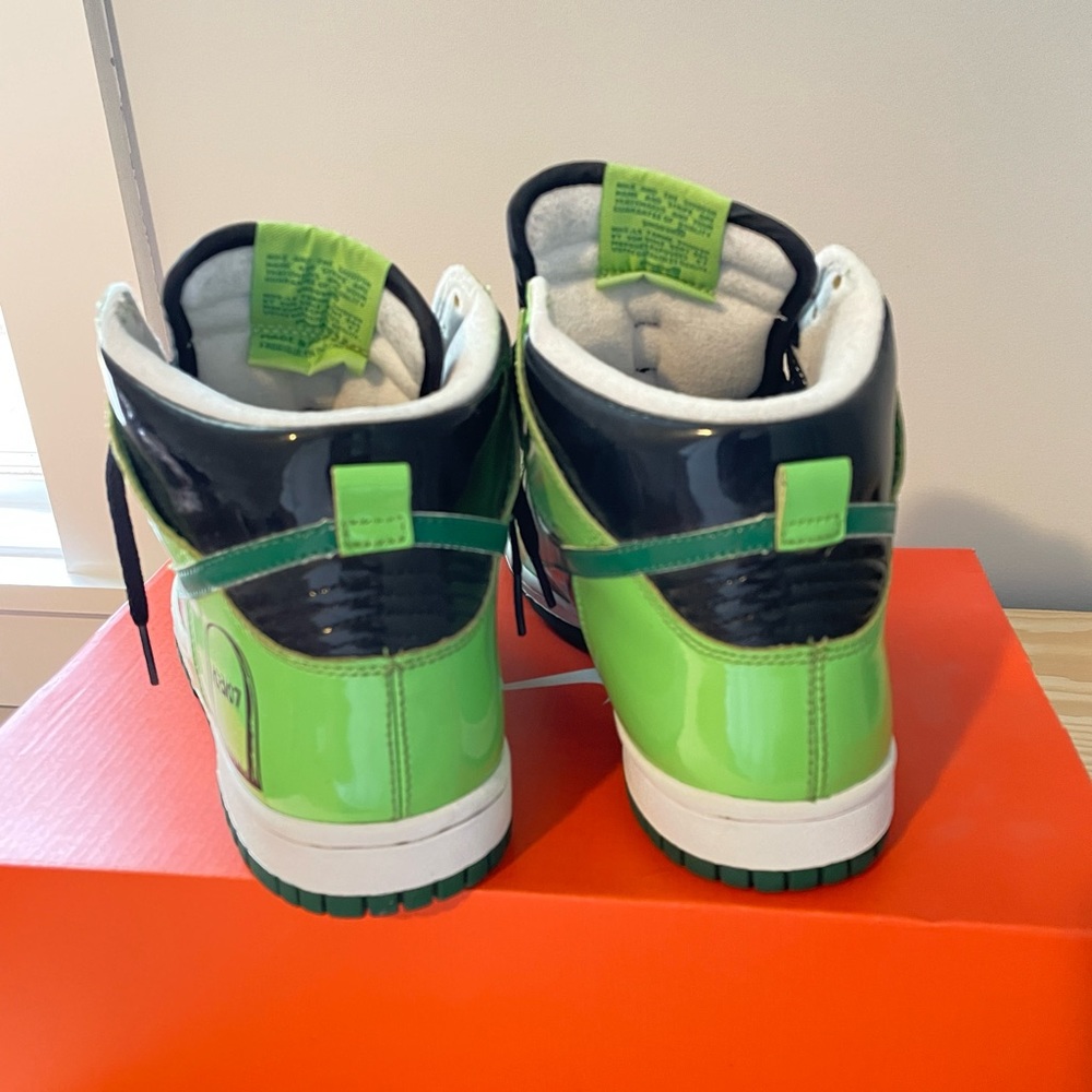 Youth Nike dunks high GS. Halloween tombstone addition.